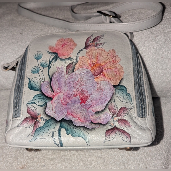 Anuschka zip around travel organizer crossbody bag. - Picture 13 of 14